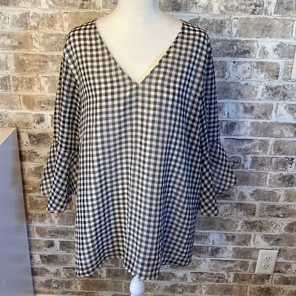 Calvin Klein lined blouse. Size L. Black/white checkered pattern. V-neck. - Picture 3 of 15